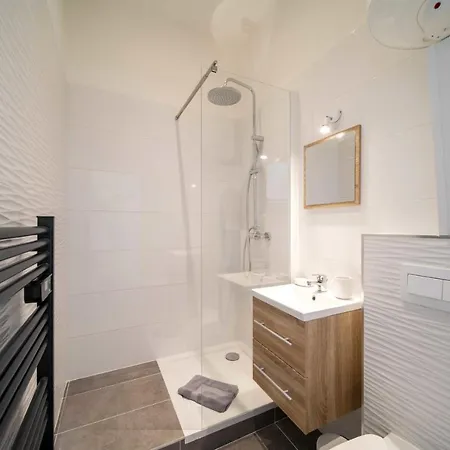 Apartment Renovated Cozy - Center - 2 Persons