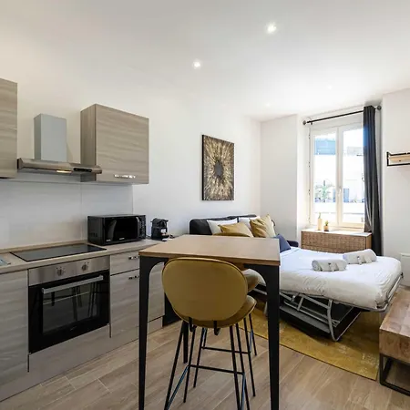 Renovated Cozy - Center - 2 Persons