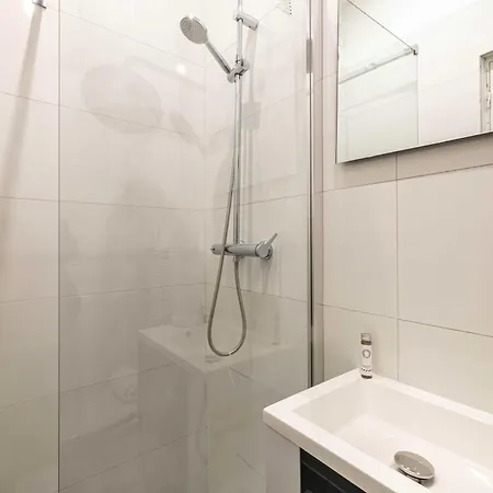 Renovated Cozy - Center - 2 Persons *